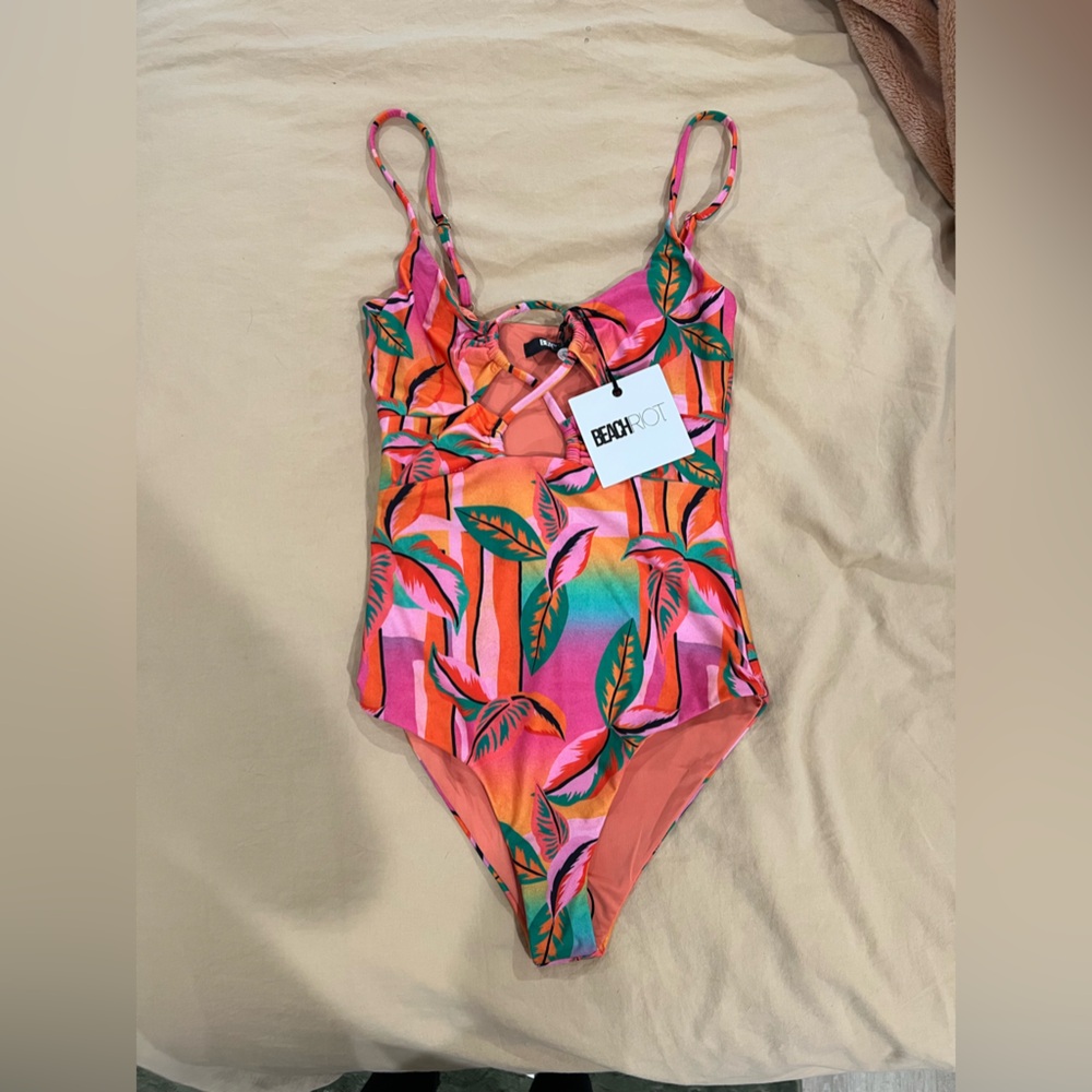BEACH RIOT Leslie One Piece In Palm Beach size small NWT